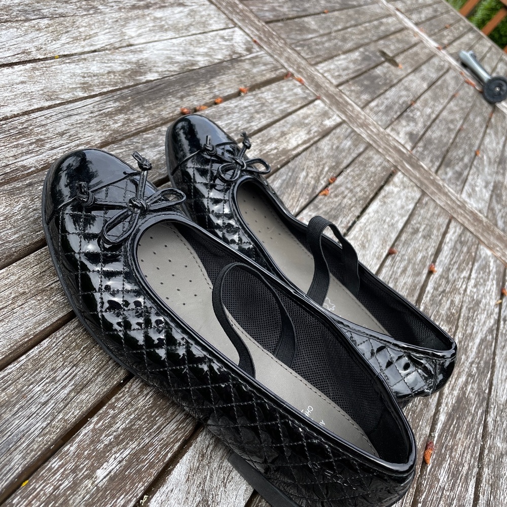 black tie flats